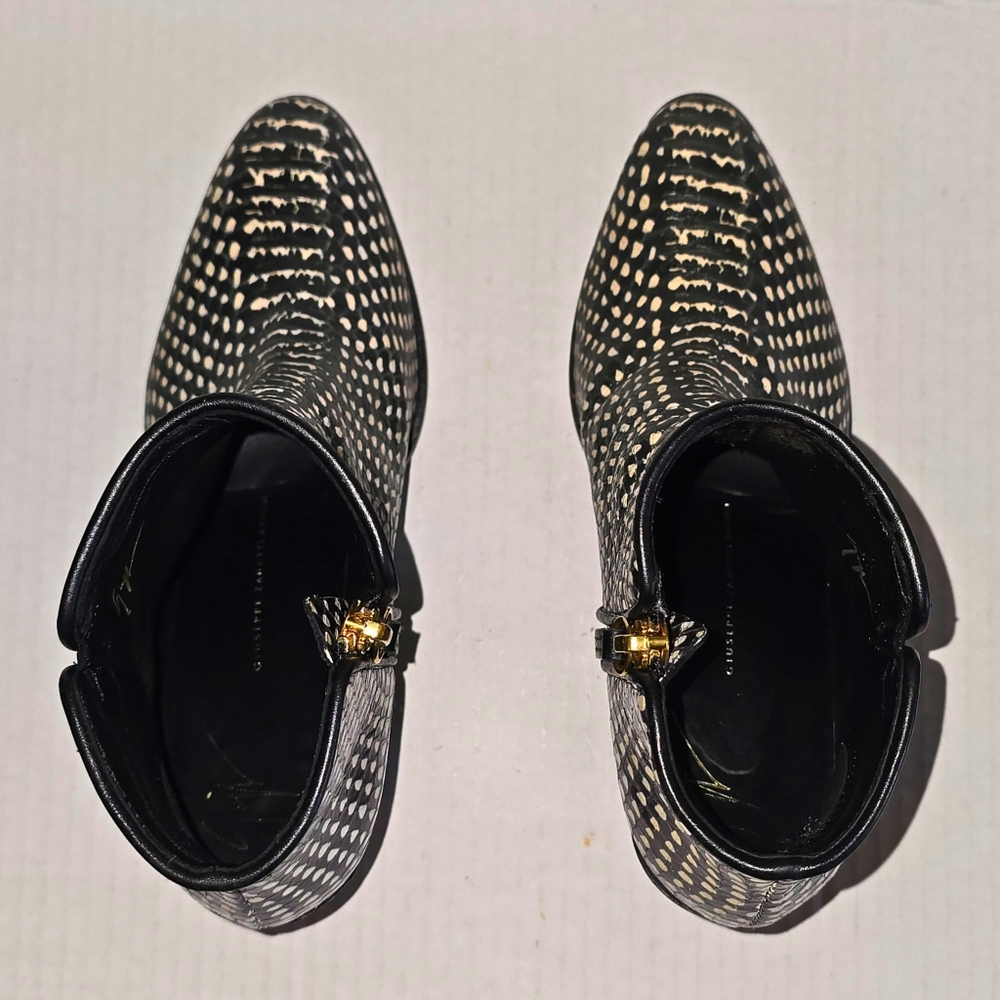 Giuseppe Zanotti Snake Embossed Ankle Boots Women's EU 35.5 US 5 Black Leather - Picture 6 of 14